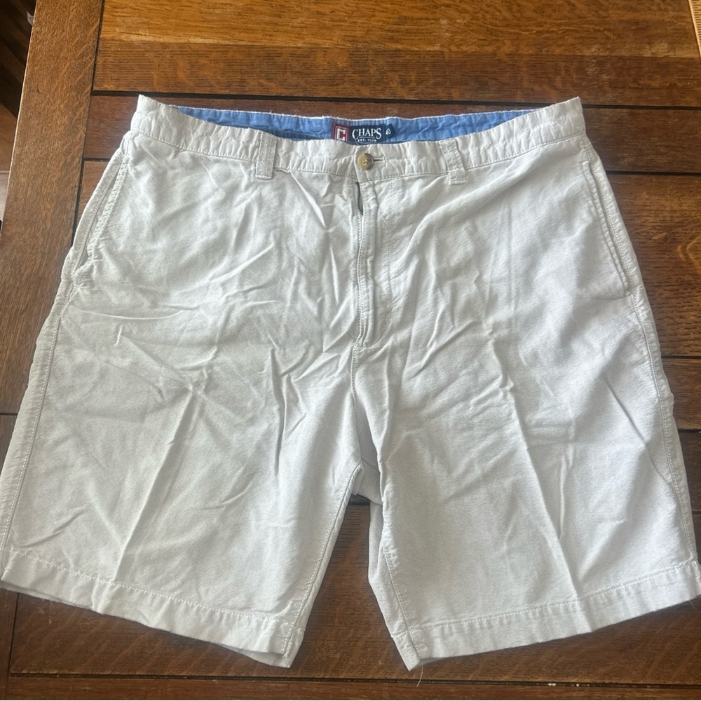 Chaps Men's White Flat-Front Shorts with Blue Waistband Lining